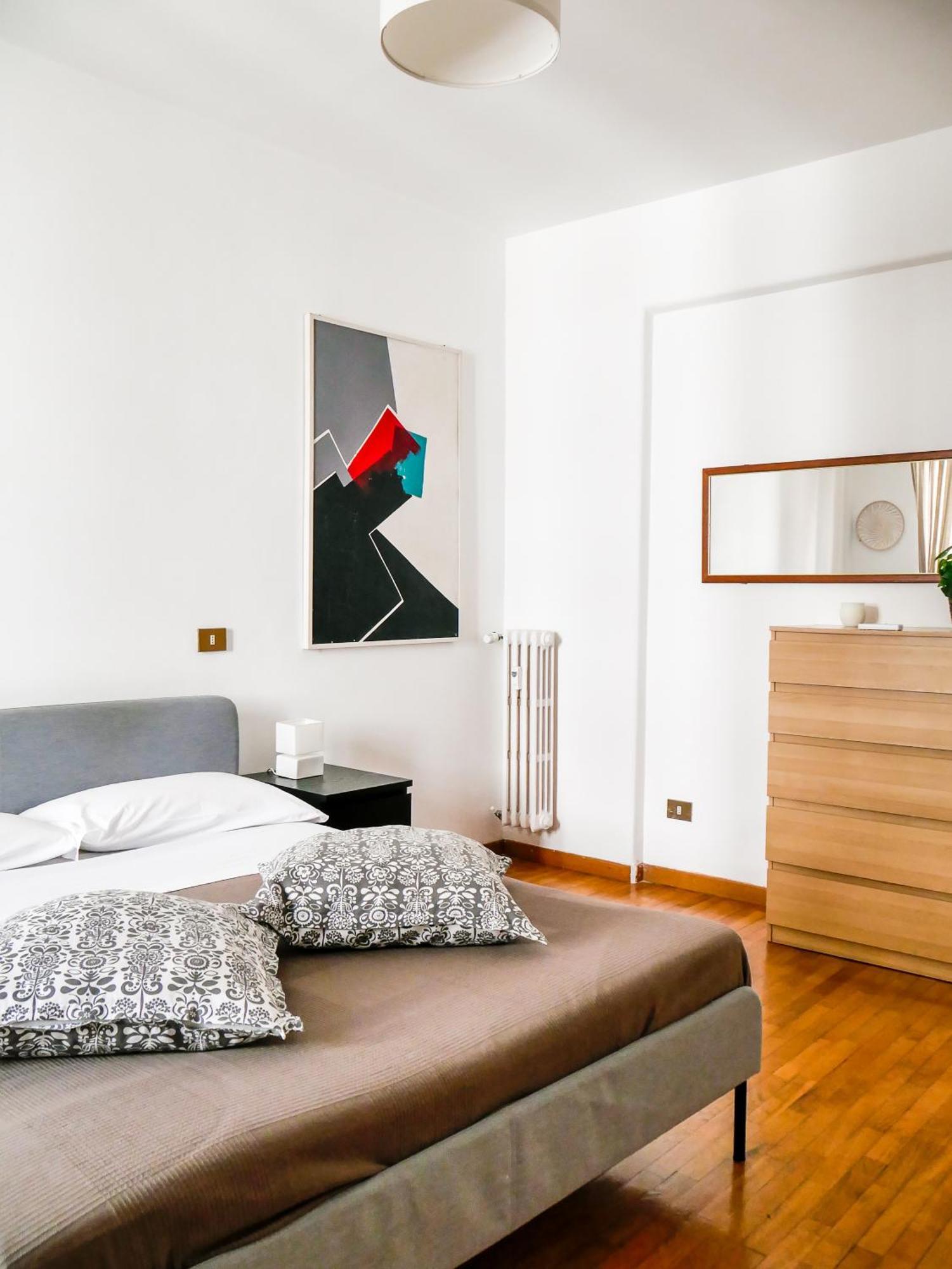 Modern 1 Bedroom Near Metro Рим Экстерьер фото